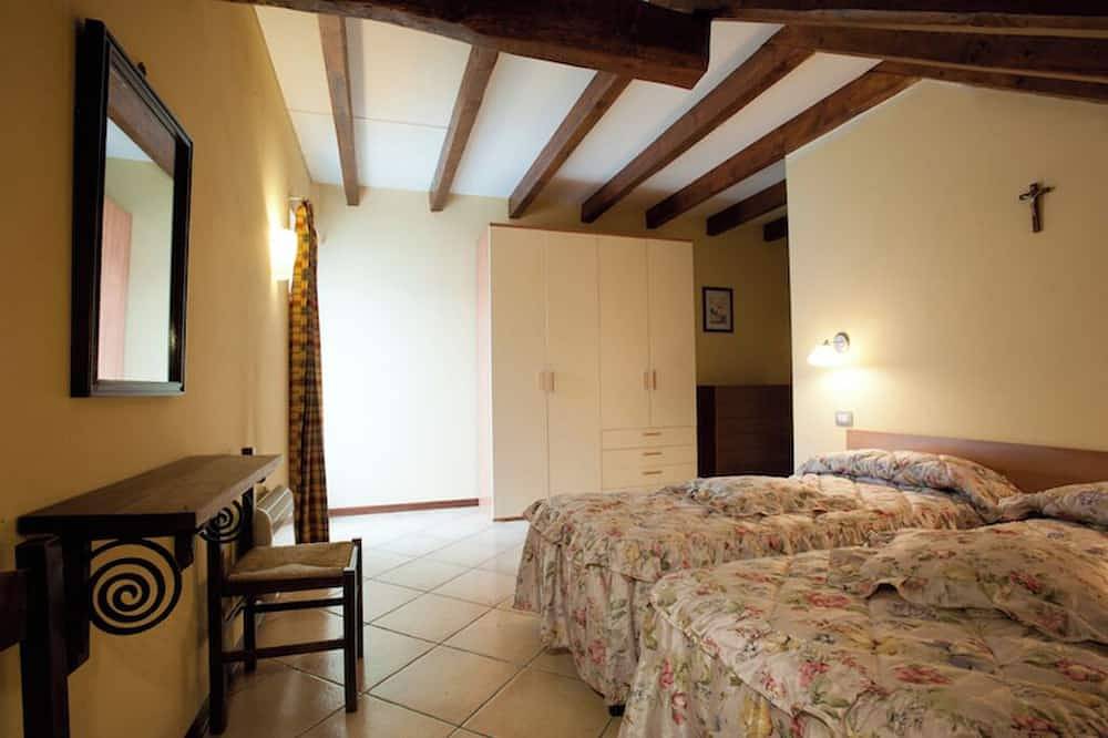 Appartamento intero, Mansarda Sol levante a 5 minuti dal Centro e dalla Pineta. Animali ammessi in Santa Maria Maggiore (Città), Comune di Santa Maria Maggiore