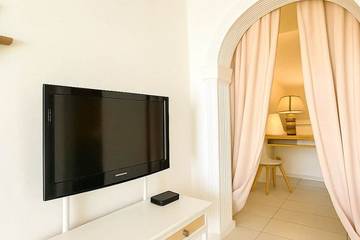 Apartment for 4 People in Firostefani, Thera, Photo 4