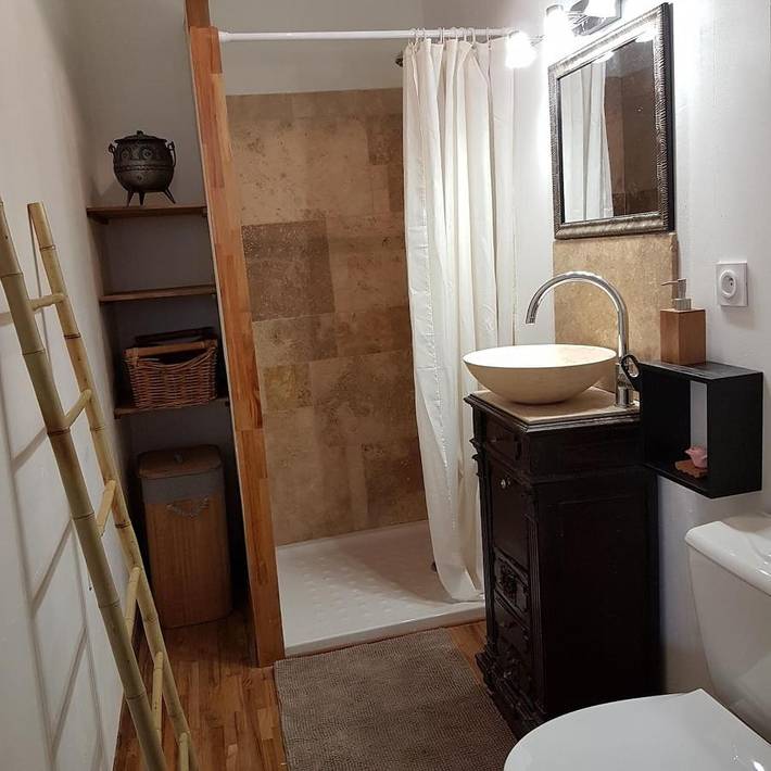 Gîte pour 6 personnes, avec Terrasse et Jardin ainsi que Piscine et Vue à Capendu - 4