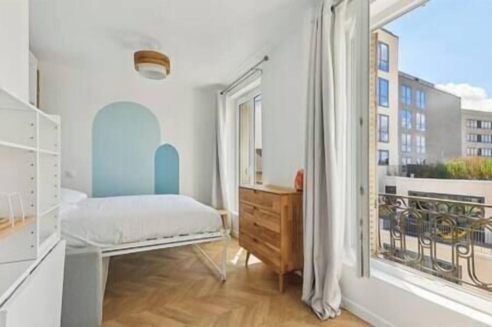 Entire apartment, Cosy studio just outside Paris in Montrouge, Hauts-de-Seine