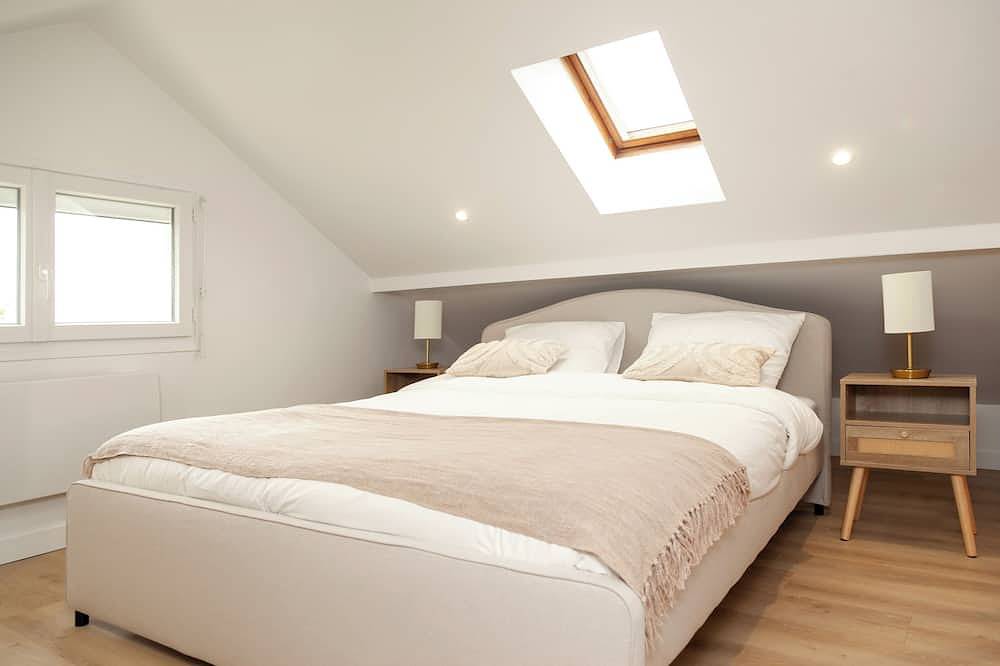 Entire apartment, Duplex Three House | Rer B 1 min | Netflix in Antony, Hauts-de-Seine
