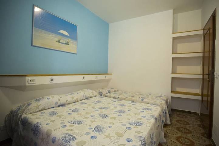 Entire apartment, Apartment in Villa Valentini, seafront, Gulf of Gaeta, parking included in Marina di Minturno, Minturno