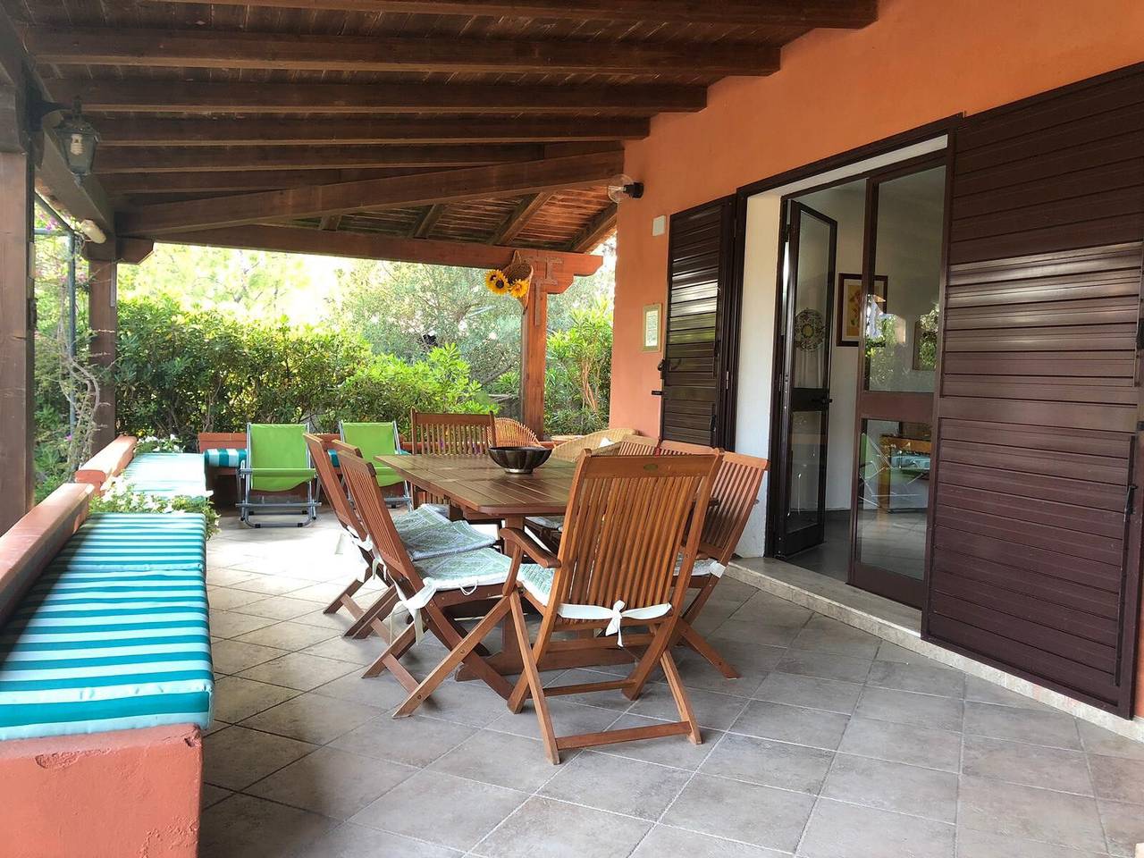 Ferienhaus 'On The Sea Fenicottero' mit Meerblick, privater Terrasse und eigenem Garten in S'ena E Sa Chitta, Nuoro Provinz