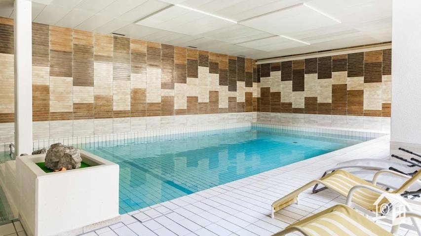 Ferienwohnung für 4 Personen, mit Ausblick und Pool sowie Sauna und Balkon, kinderfreundlich in Nidwalden - 2