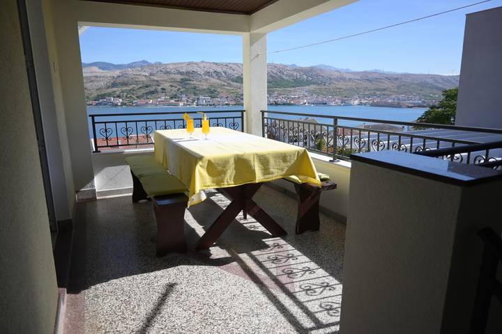 Apartament wakacyjny dla 6 osób, z Balkon/ taras w Pag