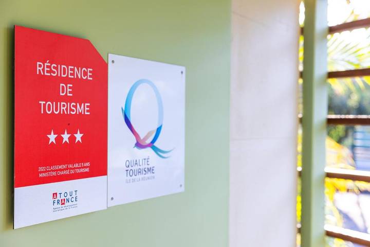 Gîte pour 2 personnes, avec jardin et piscine dans Plage de l'Hermitage - 4