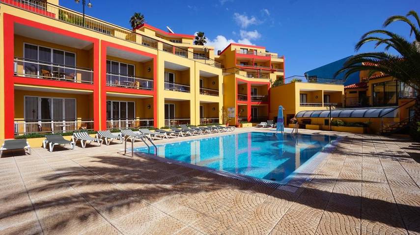 Hôtel pour 2 personnes, avec piscine et jardin ainsi que sauna et jacuzzi