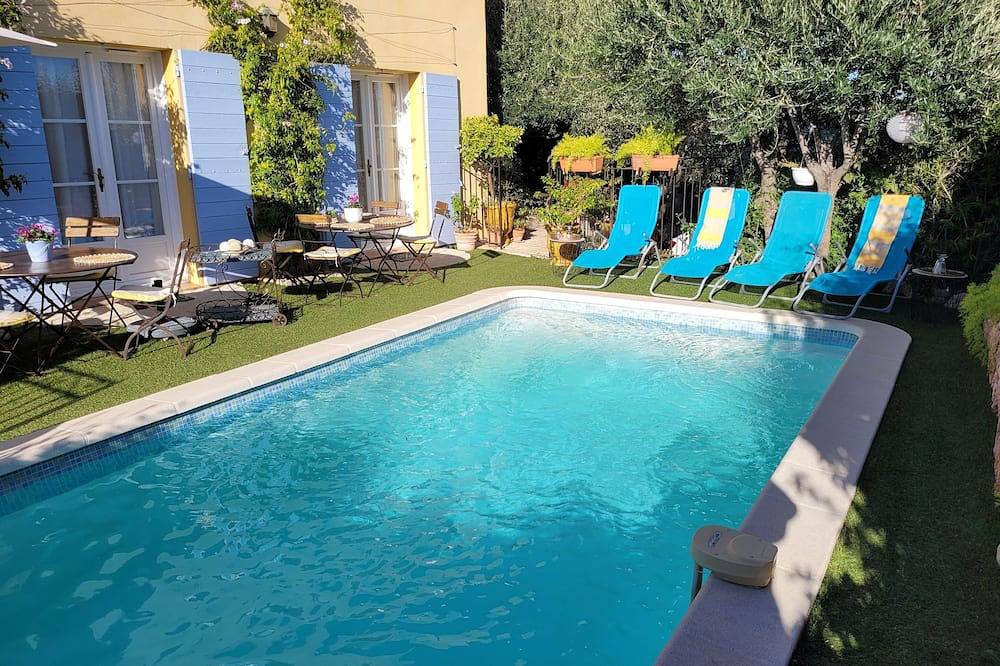Gîte de charme  avec piscine et jardin in Roquebrune-sur-Argens, Côte méditerranéenne (France)