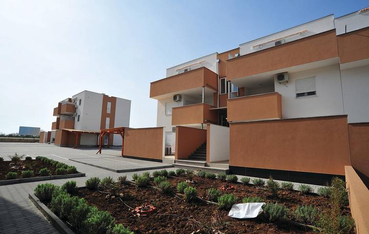 Apartament wakacyjny dla 4 osób, z taras i basen, zwierzęta dozwolone - 1