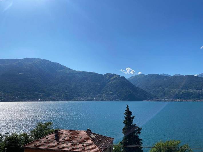 Ferienwohnung für 2 Personen, mit Terrasse und Seeblick sowie Ausblick
