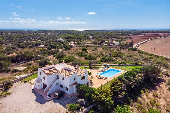 Chalet para 12 personas, con terraza y jardín, Se admiten mascotas en Menorca - 3