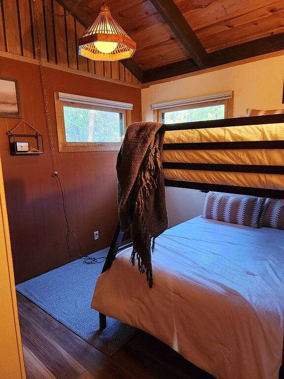 Glamping for 6 people, with yard in Minnesota