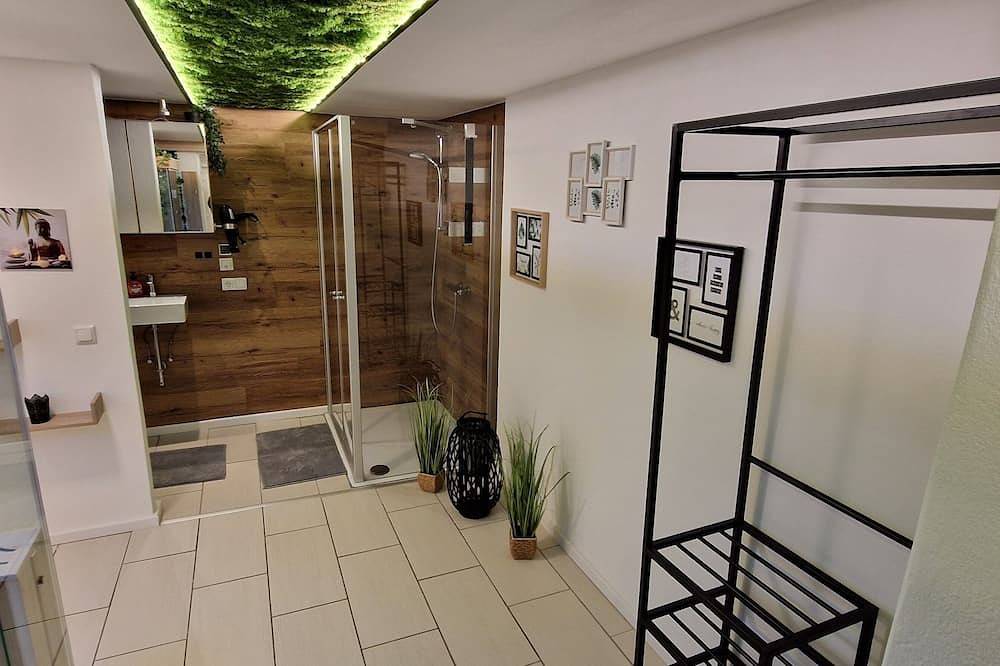 Appartamento intero, Apartment with private Sauna, Smart-Tv, Wlan, 1 Deluxe double bed in Roding, Baviera Orientale