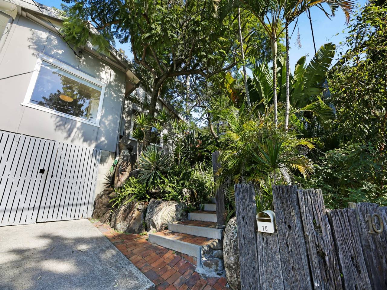 Holiday Rental for 5 People in Burleigh Heads, Queensland