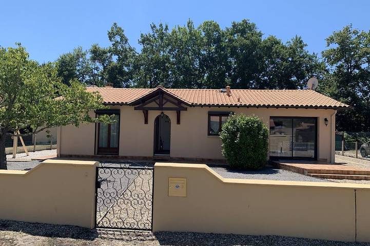 Villa für 6 Personen, mit Terrasse und Garten - 1