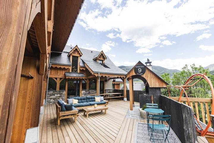 Casa rural con piscina para 15 personas, con Balcón y Jacuzzi además de Terraza y Piscina en Parque nacional de Ordesa y Monte Perdido - 4