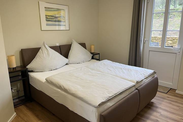 Ferienwohnung für 2 Personen, mit Whirlpool und Pool sowie Sauna und Terrasse in Mettlach - 2