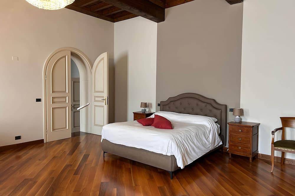 6-Suite with terrace (Dimora 1848-Volta Mantovana) in Volta Mantovana, Mantua Provinz