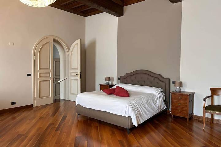 Casa vacanza per 4 persone, con balcone in Volta Mantovana