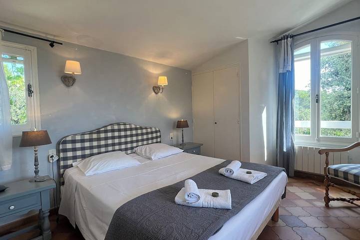 Villa Maya : Large villa and amazing pool in Luberon in Mérindol, Parque natural regional del Luberon