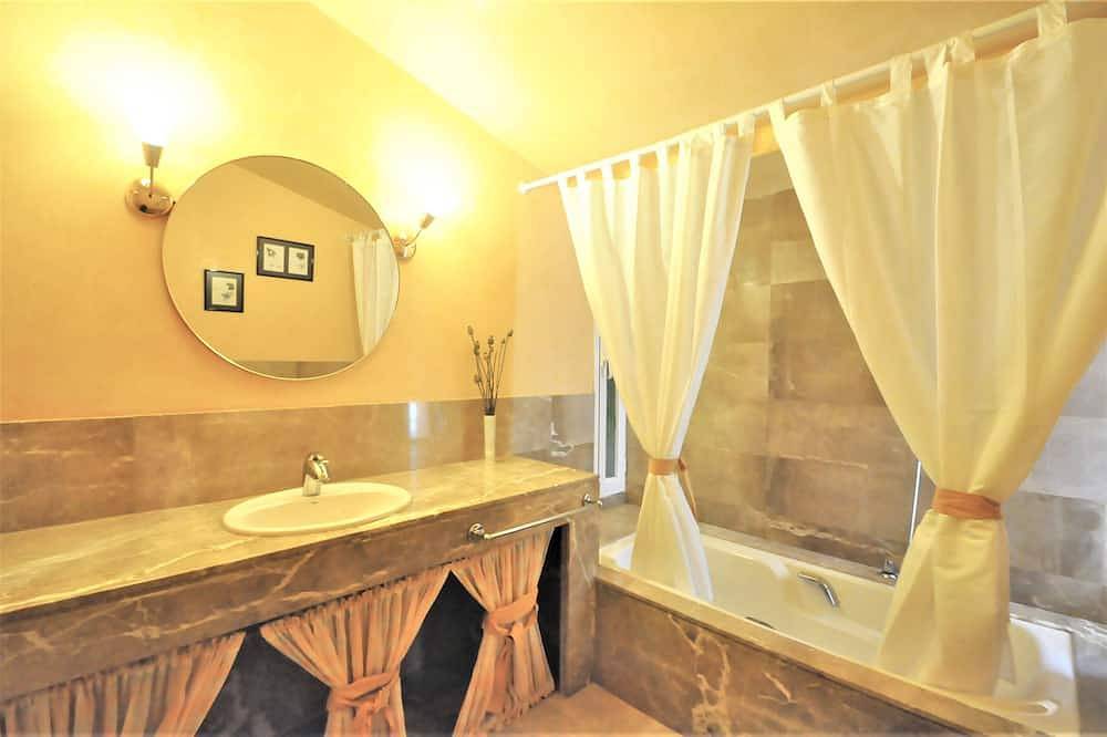 Villa mit privatem Pool und Tennisplatz ideal für Familien. - Kostenloses Wlan in Bunyola, Mallorca Westen