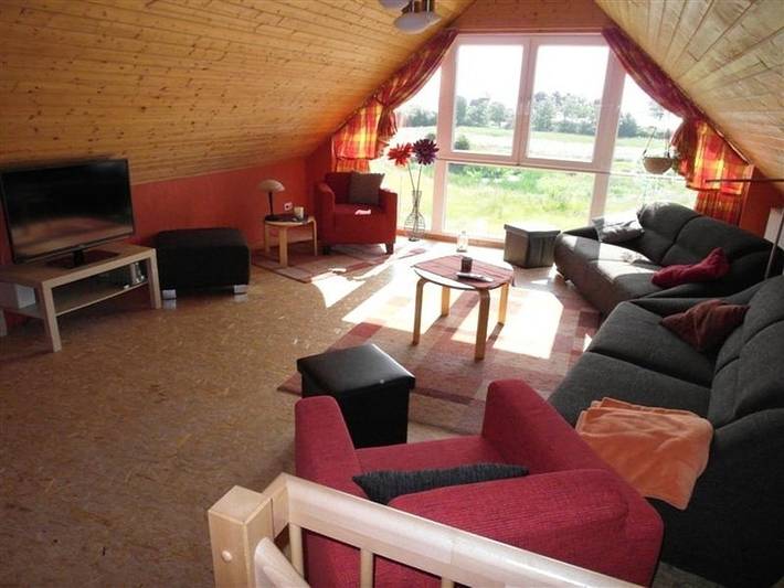 Ferienhaus für 8 Personen, mit Garten und Sauna sowie Terrasse, kinderfreundlich