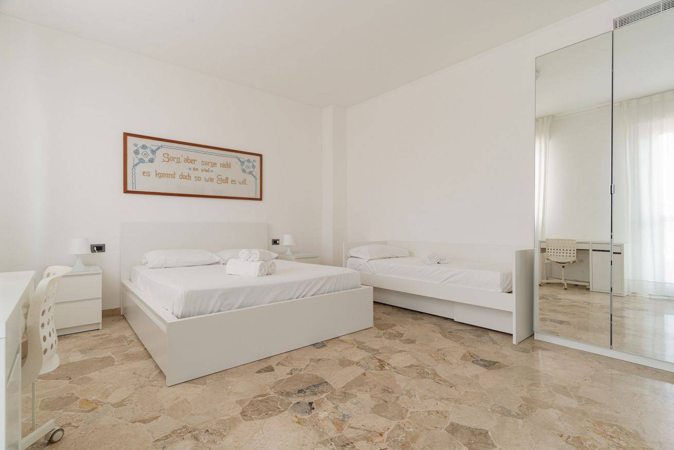 Ganze Wohnung, Ferienwohnung für 7 Personen mit Balkon/Terrasse in Mailand, Mailand Provinz