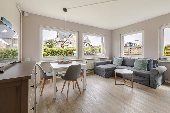 Ferienwohnung für 3 Personen, mit Terrasse und Garten in Wenningstedt