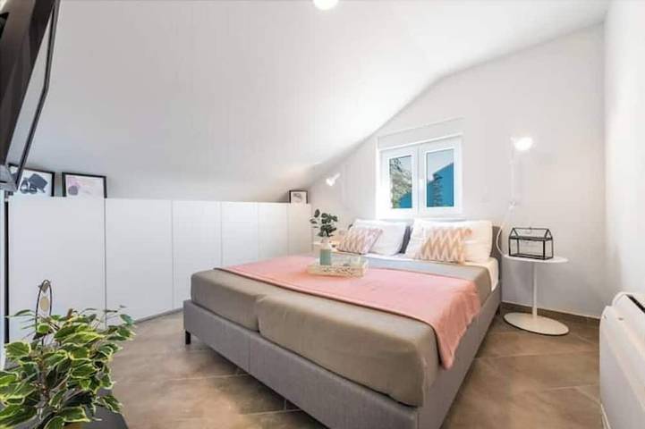 Villa pour 4 personnes, avec sauna ainsi que jacuzzi et balcon à Mlini - 2