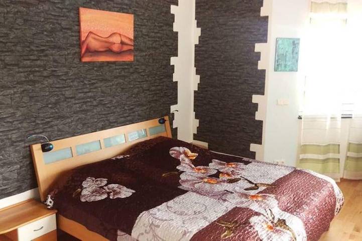 Ferienwohnung für 8 Personen, mit Balkon und Whirlpool in Singen - 2