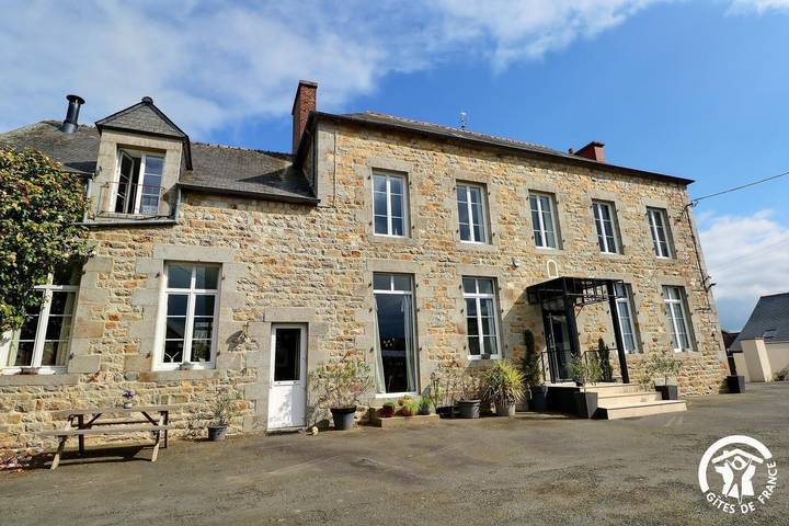 Chambre d’hôte pour 2 personnes, avec Jacuzzi et Terrasse ainsi que Jardin et Vue en Ille-et-Vilaine - 2