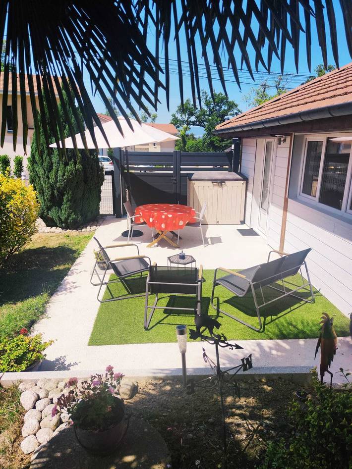 Gîte pour 4 personnes, avec terrasse et jardin