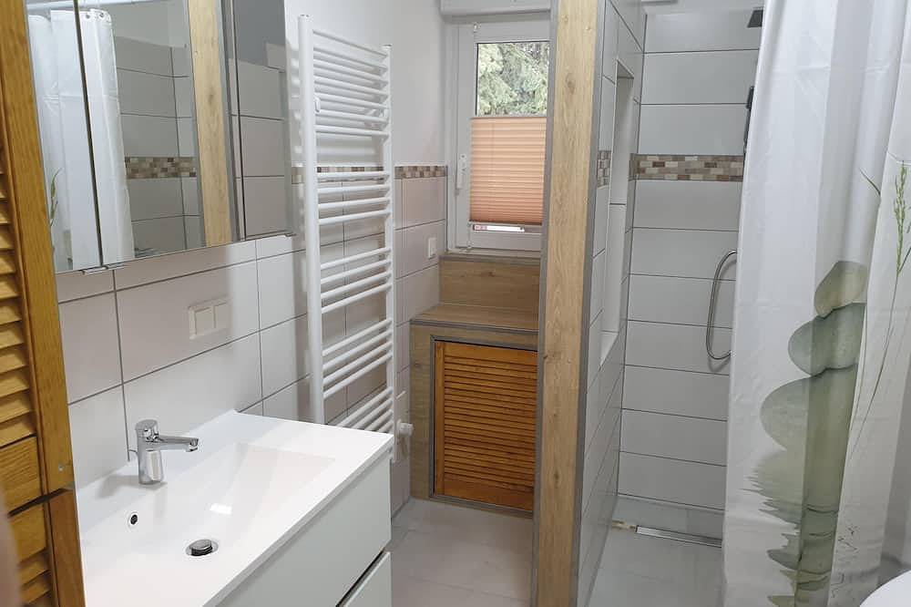 Mitten im Grünen gelegenes Ferienhaus für bis zu 4 Personen. in Sallgast, Naturpark niederlausitzer heidelandschaft (Brandenburg)
