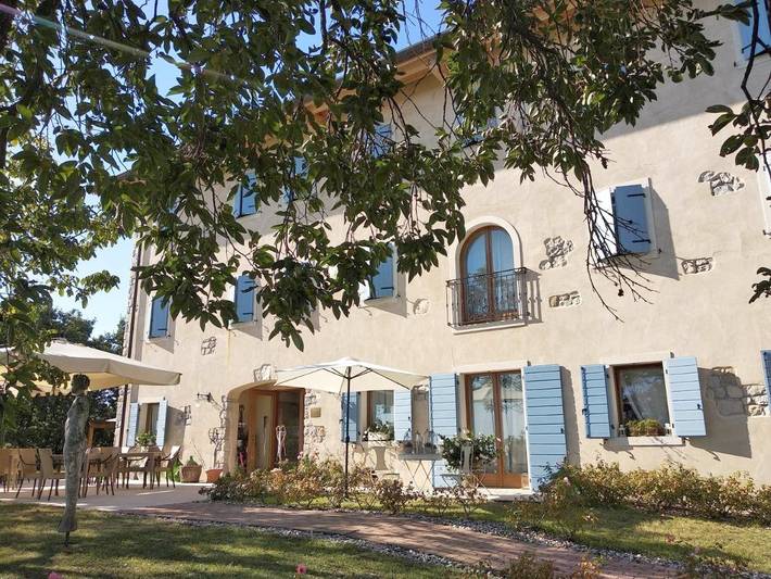 B&b per 2 persone, con Balcone e Terrazza nonché Idromassaggio e Giardino a Vittorio Veneto