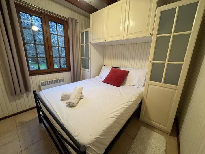 Gîte pour 4 personnes, avec Terrasse ainsi que Jardin et Piscine à Aubigné-Racan - 4