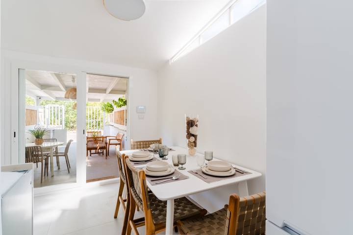 Casa de vacaciones 'Villetta Bianca' con terraza privada y aire acondicionado in Ugento, Golfo de Tarento