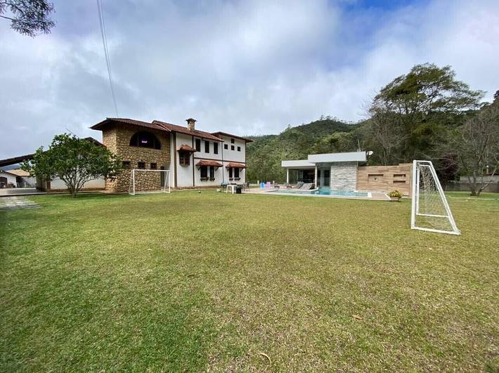 Ferienhaus für 12 Personen, mit Whirlpool und Balkon sowie Garten - 1