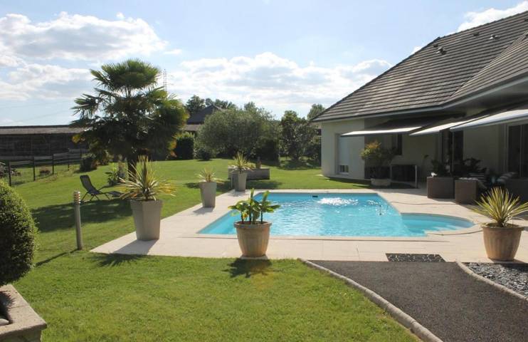 Maison d’hôte pour 2 personnes, avec Terrasse et Jardin ainsi que Piscine et Vue