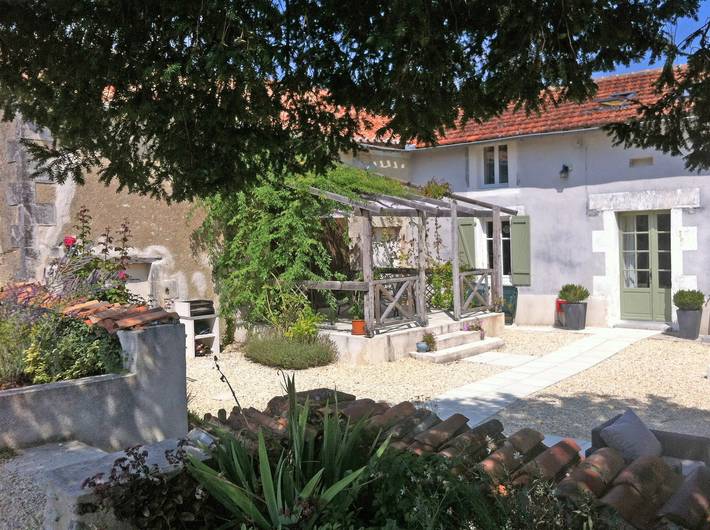 Gîte pour 7 personnes, avec piscine