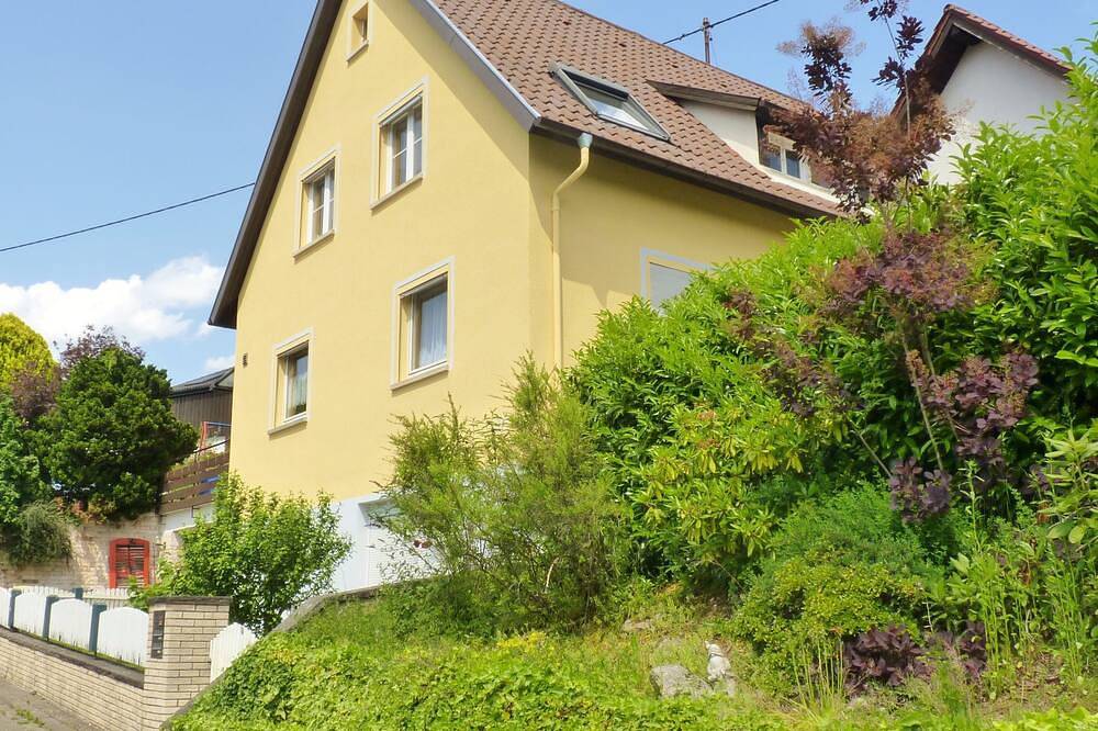 Ganze Wohnung, Ferienwohnung im Ortsteil Scheuern in der Nähe des Kurparks in Gernsbach, Nordschwarzwald