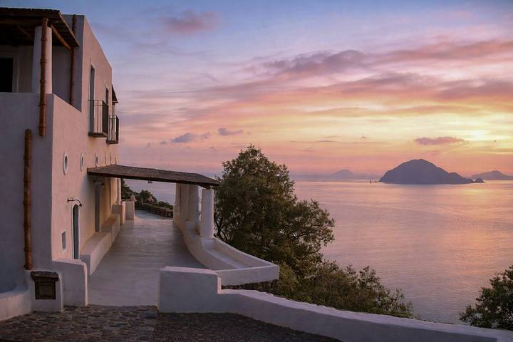 Appartamento per 4 persone, con terrazza, adatto a famiglie con bambini alle Isole Eolie