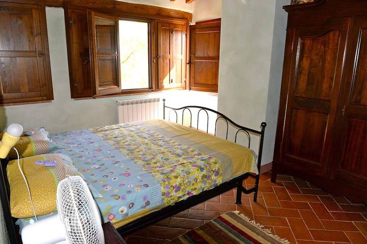 Appartamento intero, Casa di charme in un casolare di pietra con giardino privato e piscina in Asciano, Siena e dintorni