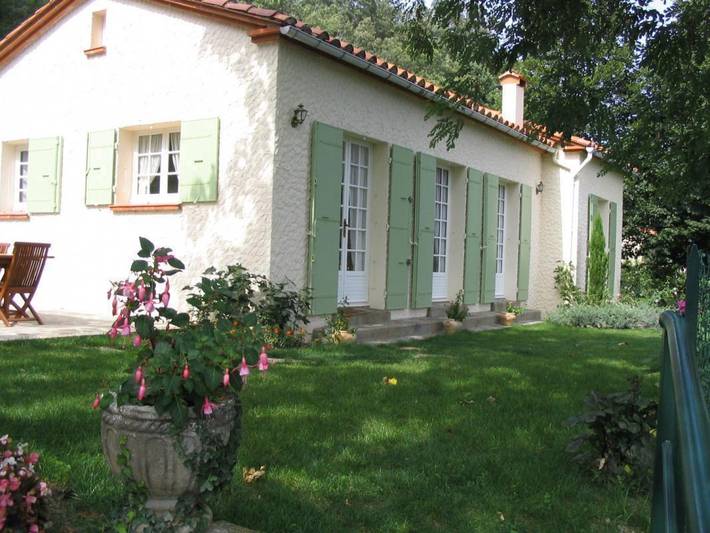 Les sittelles in Montferrer, Région de Céret