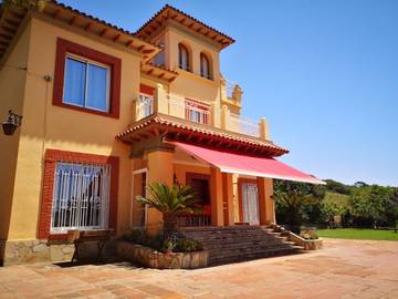 Villa for 12 People in Alella, Maresme, Photo 2