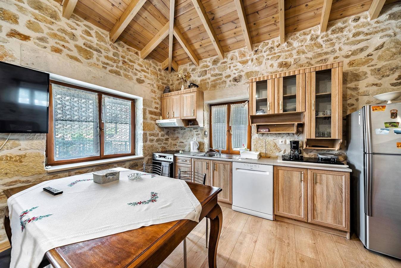 Ganze Wohnung, Ferienwohnung für 3 Personen mit Terrasse in Iraklio-Heraklion und Umgebung