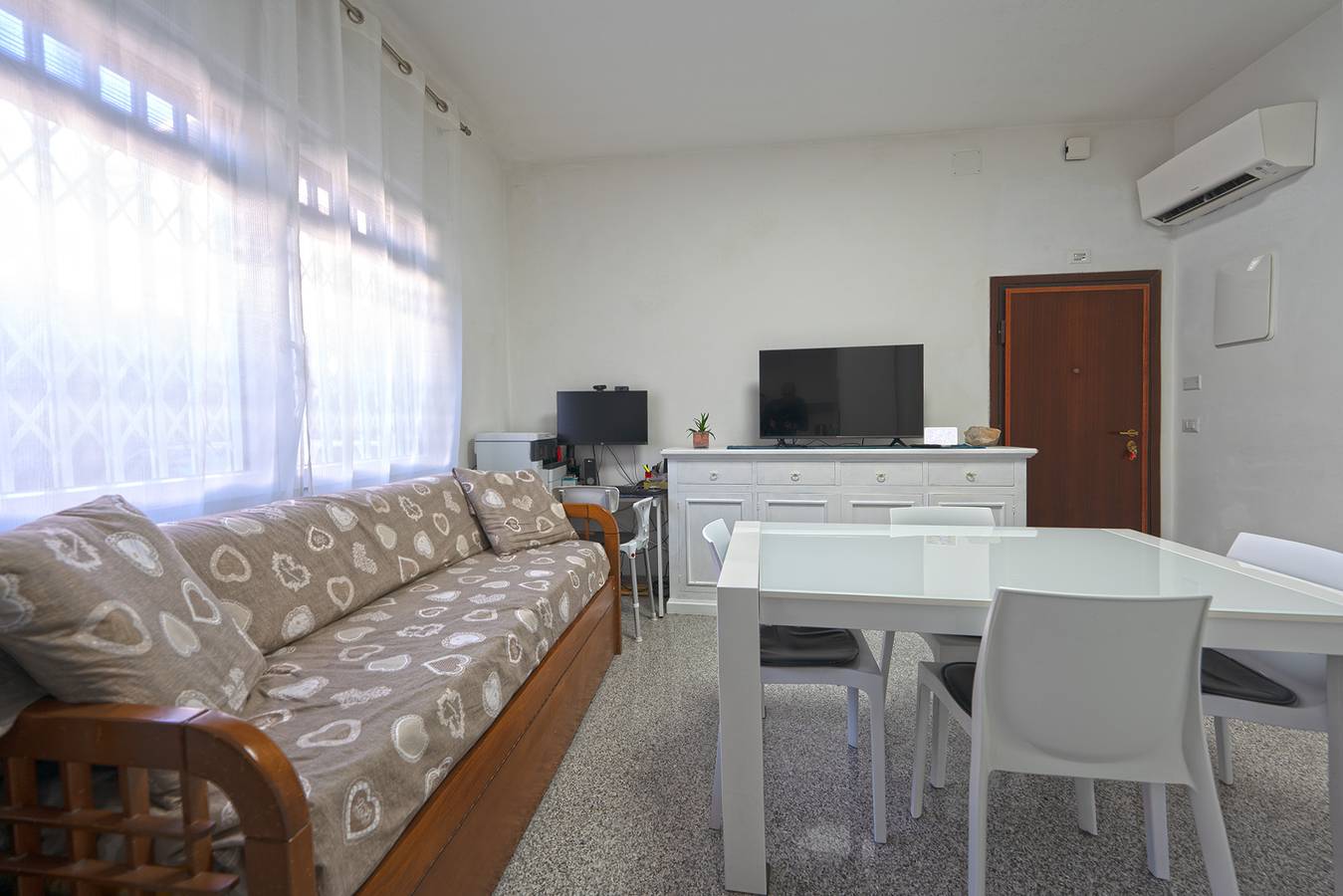 Appartement entier, Appartement 'Sybiljesolo' avec Wi-Fi et climatisation in Lido di Jesolo, Jesolo