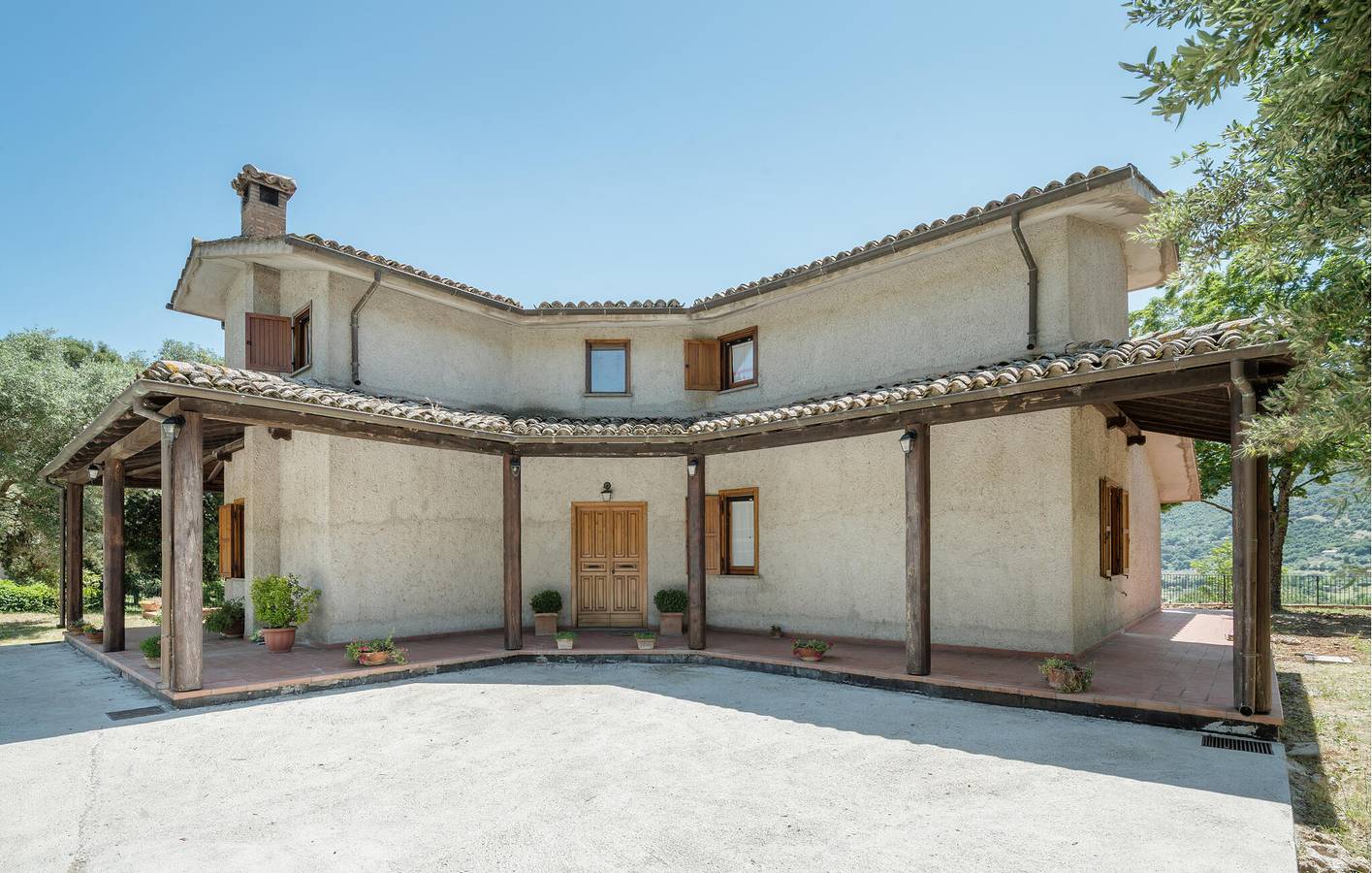 Gemütliche 2-Zimmer-Wohnung mit Pool und Garten in der Nähe des Stadtzentrums von Configni in Cottanello, Rieti Provinz