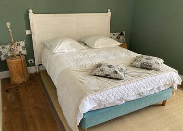 Cottage pour 2 personnes, avec jardin à Bourdeilles