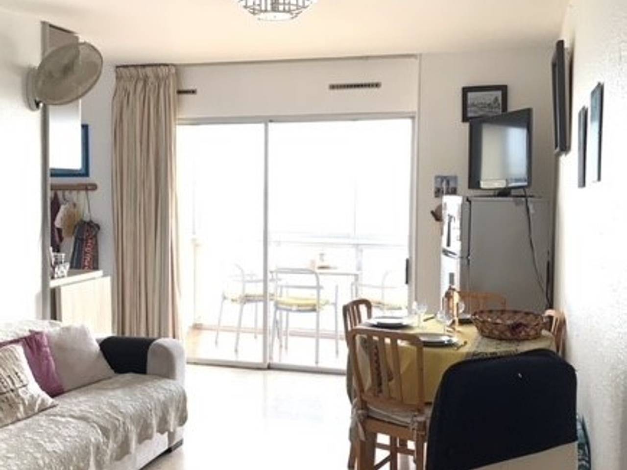 Entire apartment, Apartamento luminoso con balcón, se admiten mascotas - Cerca de termas in Balaruc-les-Bains, Côte d'Améthyste