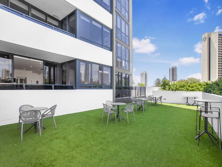 Vacation rental for 2 people, with pool and sauna in Gold Coast